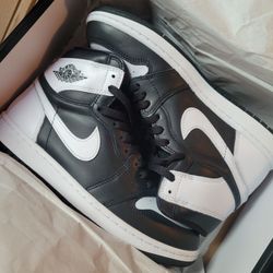 Jordan 1 High Retro Mens Size 9 Black/White