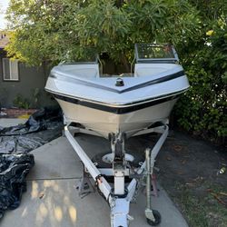 Crowline boat model 1907