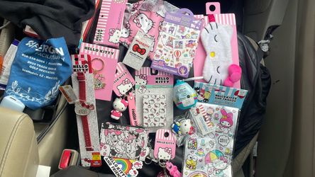 Hello Kitty lot