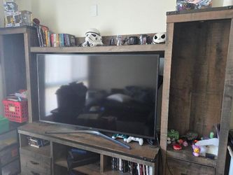 Entertainment Center - 3 Pieces