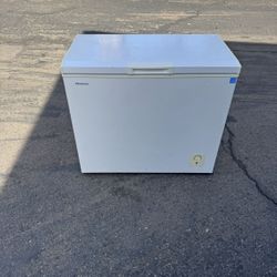 Standing Deep Chest Freezer Large