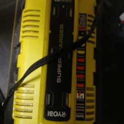 P Batterys Dewalt Charges 9 Batterys At One Time