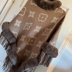 🤎 Fur Trimmed Poncho With Fringe