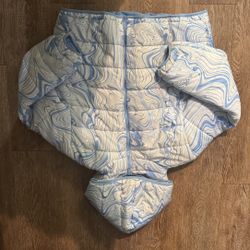 Blue and White design puffer jacket 