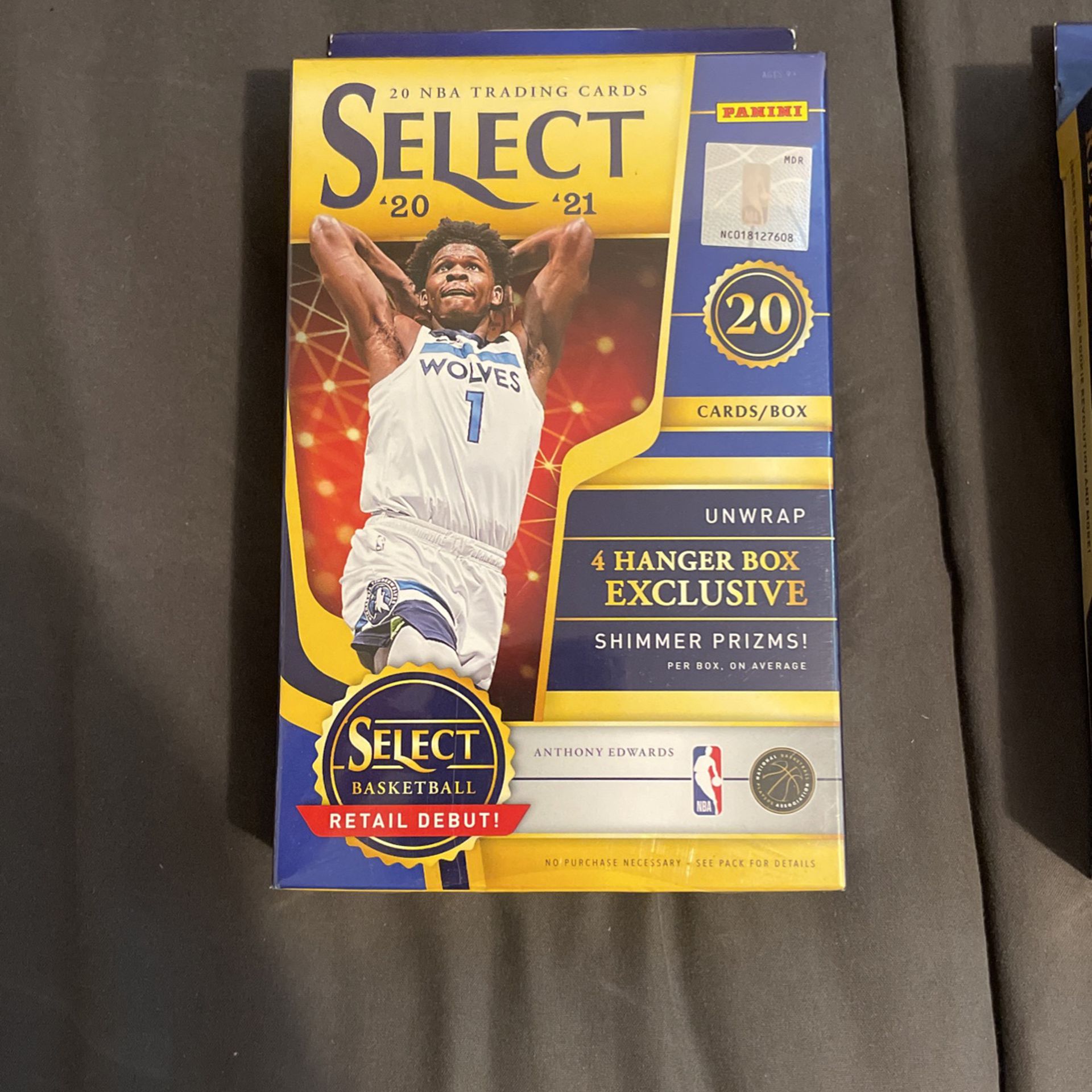 Select Basketball Hanger Box Exclusive 