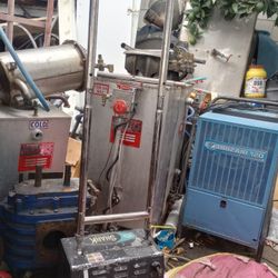 Carpet  Cleaning Equipment 