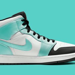 Air Jordan 1 Mid Island Green 