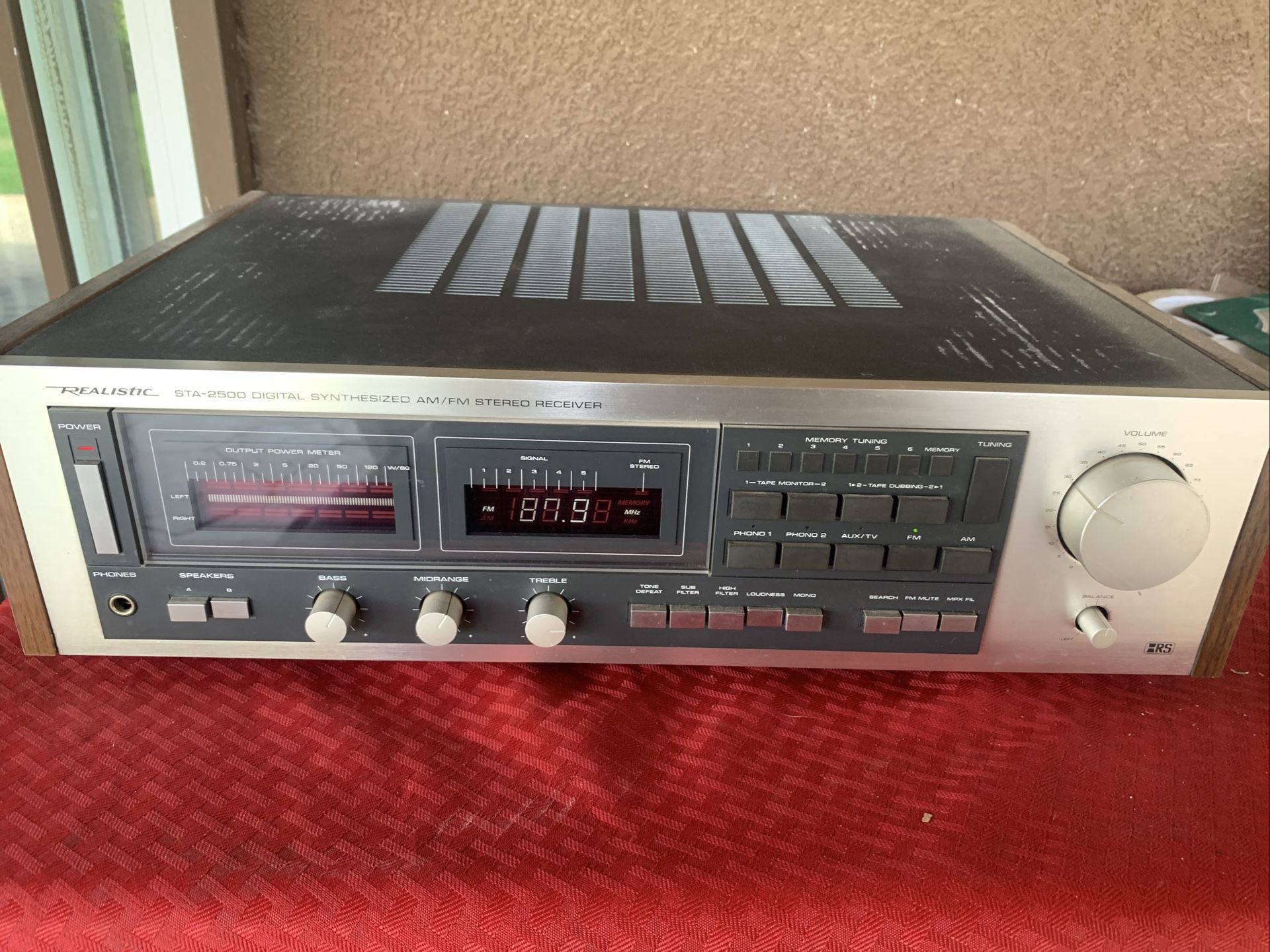 Realistic STA-2500 Model Vintage AM/FM Stereo Receiver Works Great