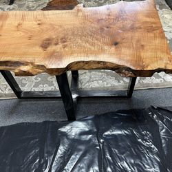 Live Edge Maple Burl coffee table. Has defect priced to sell.