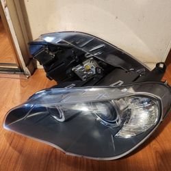 2007,2011 BMW X5 PAIR OF HEADLIGHTS