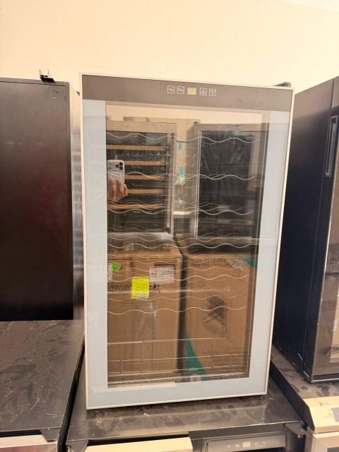 Avanti Wine Cooler 20"Inch 
