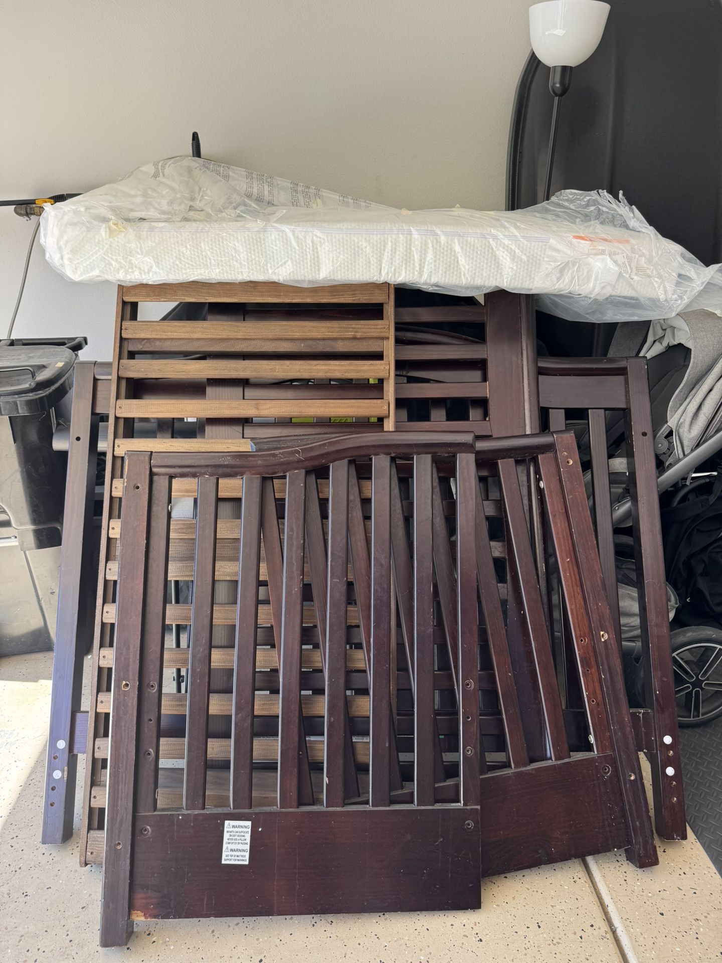 Baby crib with new Mattress