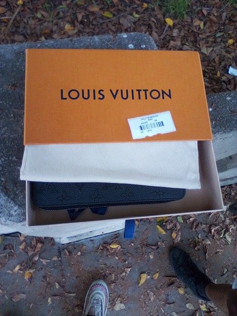 Lv Louis Vuitton Wallet