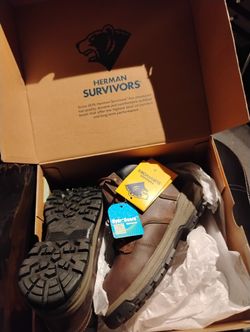 New Woman Size 9 Steeltoe  Size 9 Woman Boots$25 Firm Price  Fcfs Local Pickup