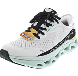 Skechers Women's Glide-Step Altus Sneaker. Size 7.5