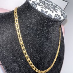 18k Solid Gold Necklace 