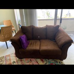 Loveseat Excellent Condition
