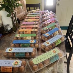 Organic Fresh Brown Eggs Huevos De Granja 