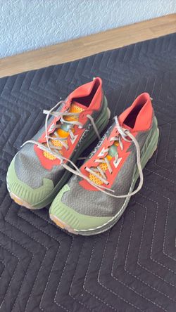 Altra men’s 10.5 Olympus 275 worn once