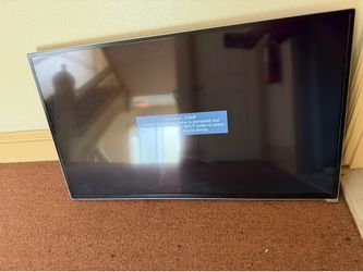 Vizio Flat Screen smart TV 40” with brand new wall mount without remote