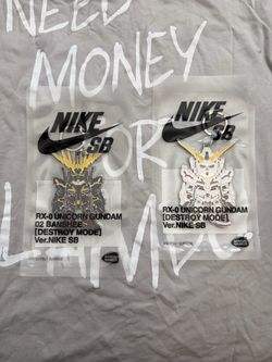 Nike sb x gundam key chains