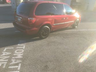 2005 Chrysler Town & Country