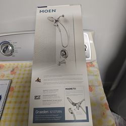 Moen Graeden Duel Showerhead 82137SRN