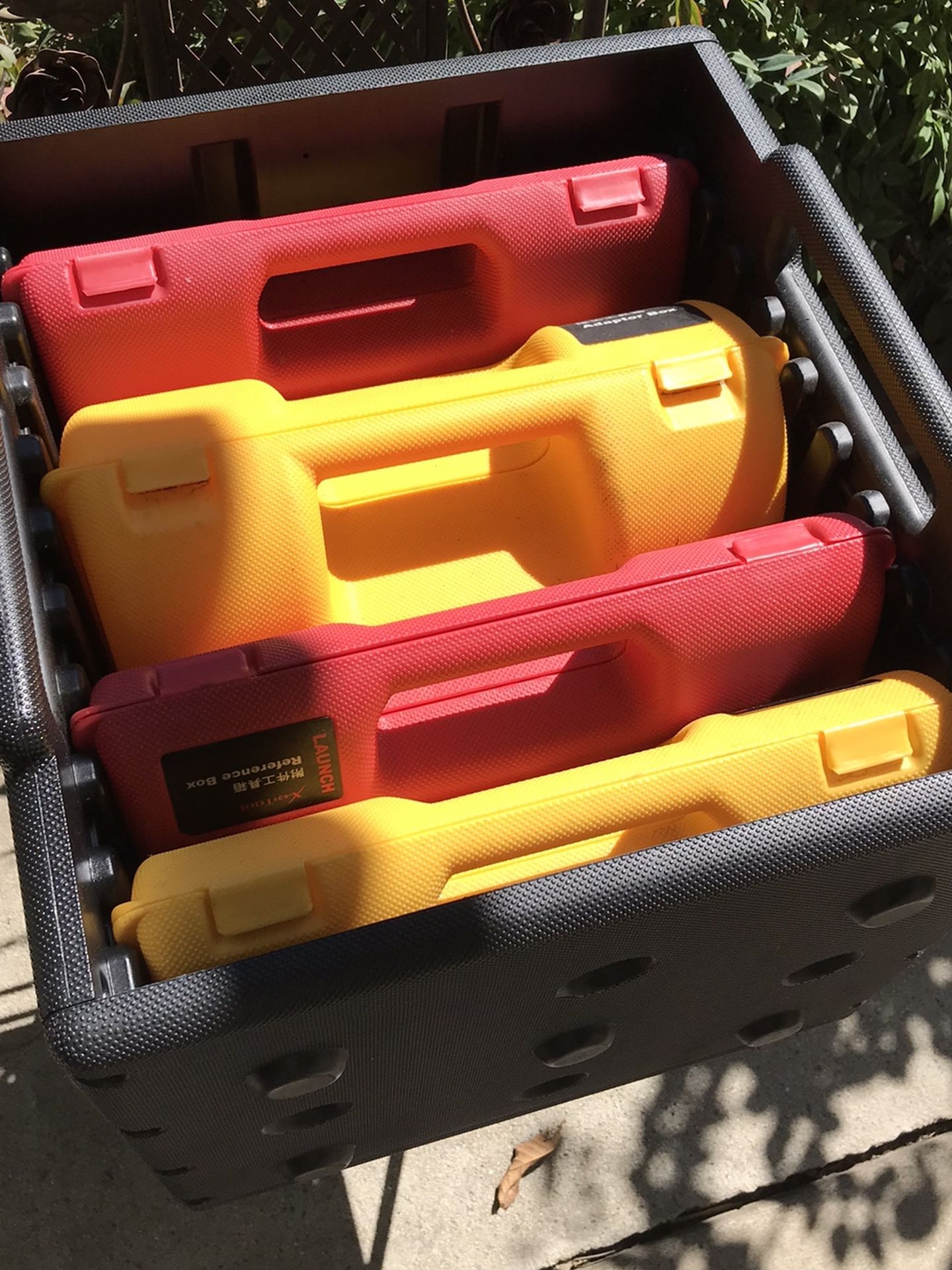 Hard shell plastic tool cases and crate￼