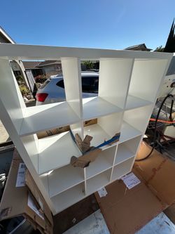I have 4 shelf’s 12 daller each 2 small 1 med and one large or 40 for all