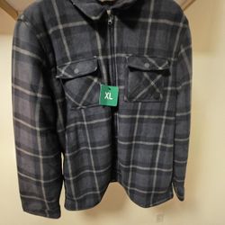 NEW Men’s Plaid Flannel Shirt, Size XL – LNew Condition! Perfect for layering or casual wear.