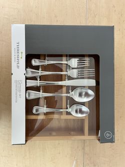 New Flatware 45 Piece Set 