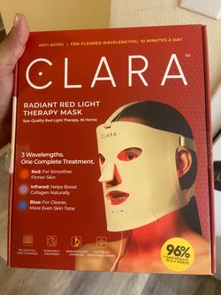 Red light therapy mask