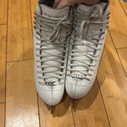 Ice Skates ( Size 6) Riedell, Diamond
