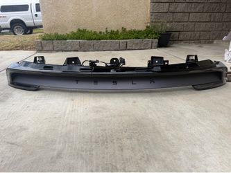 Tesla model y tail light