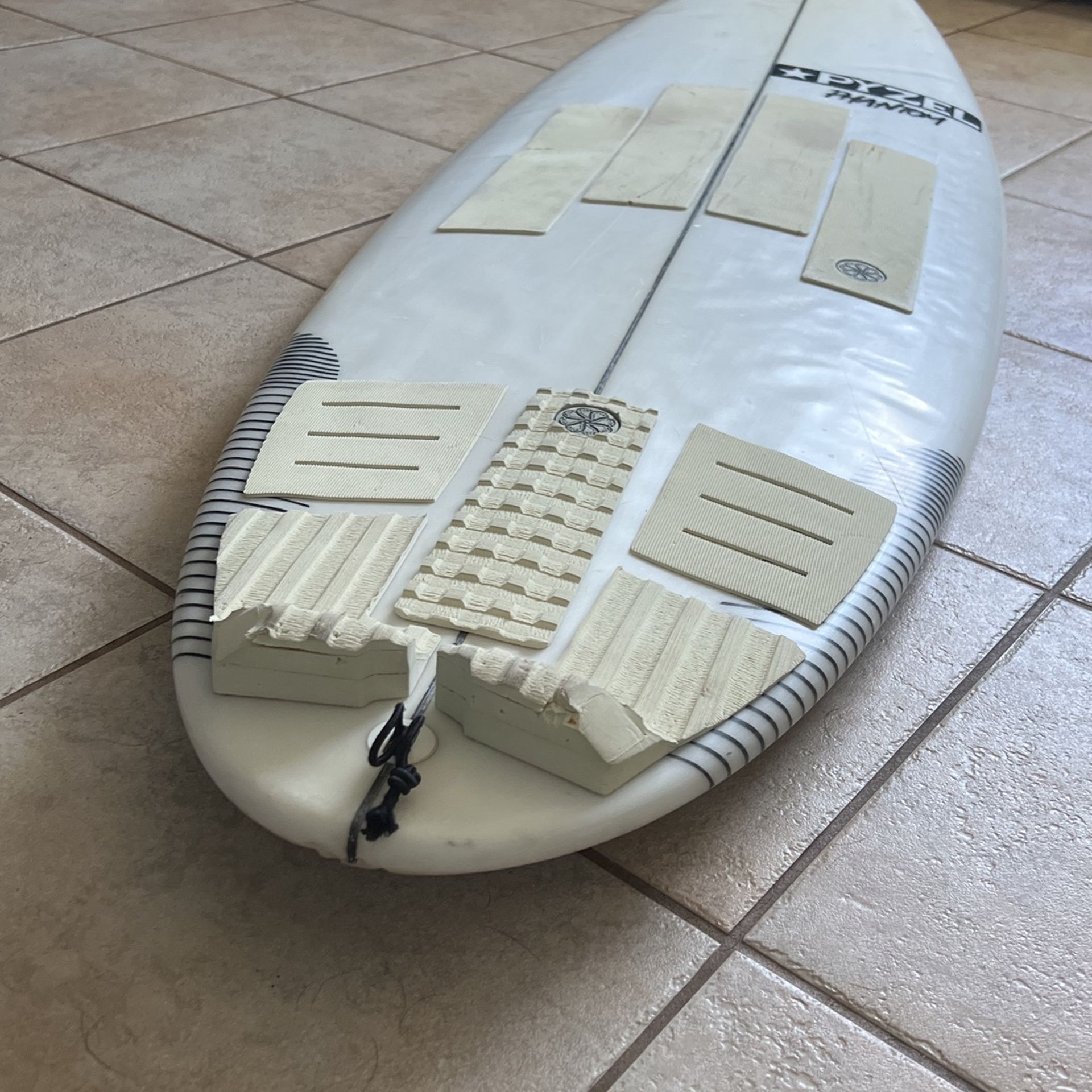 PYZEL SURFBOARD