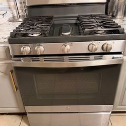 GE Gas Range