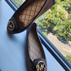 Michael Kors Flat