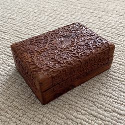 Handmade Handcarved Trinket Box From India