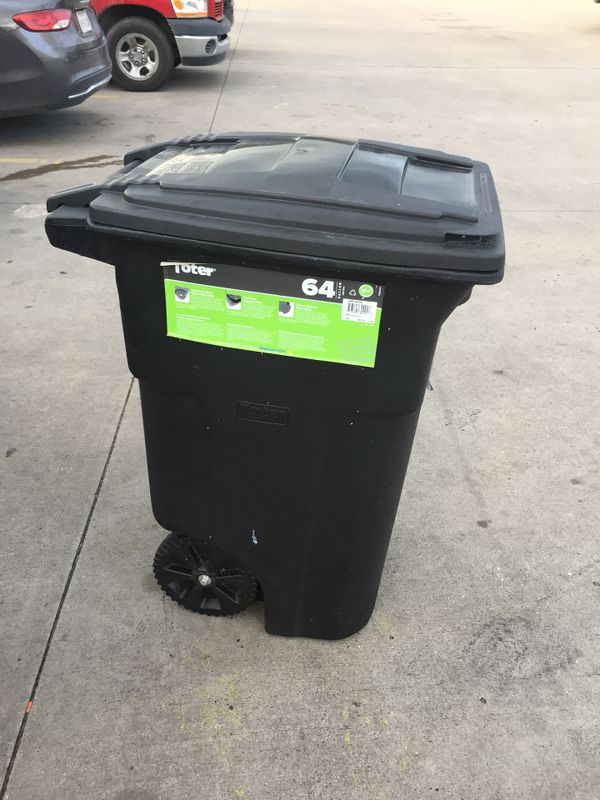 Toter 64in Trash Cans for Sale in Houston, TX OfferUp