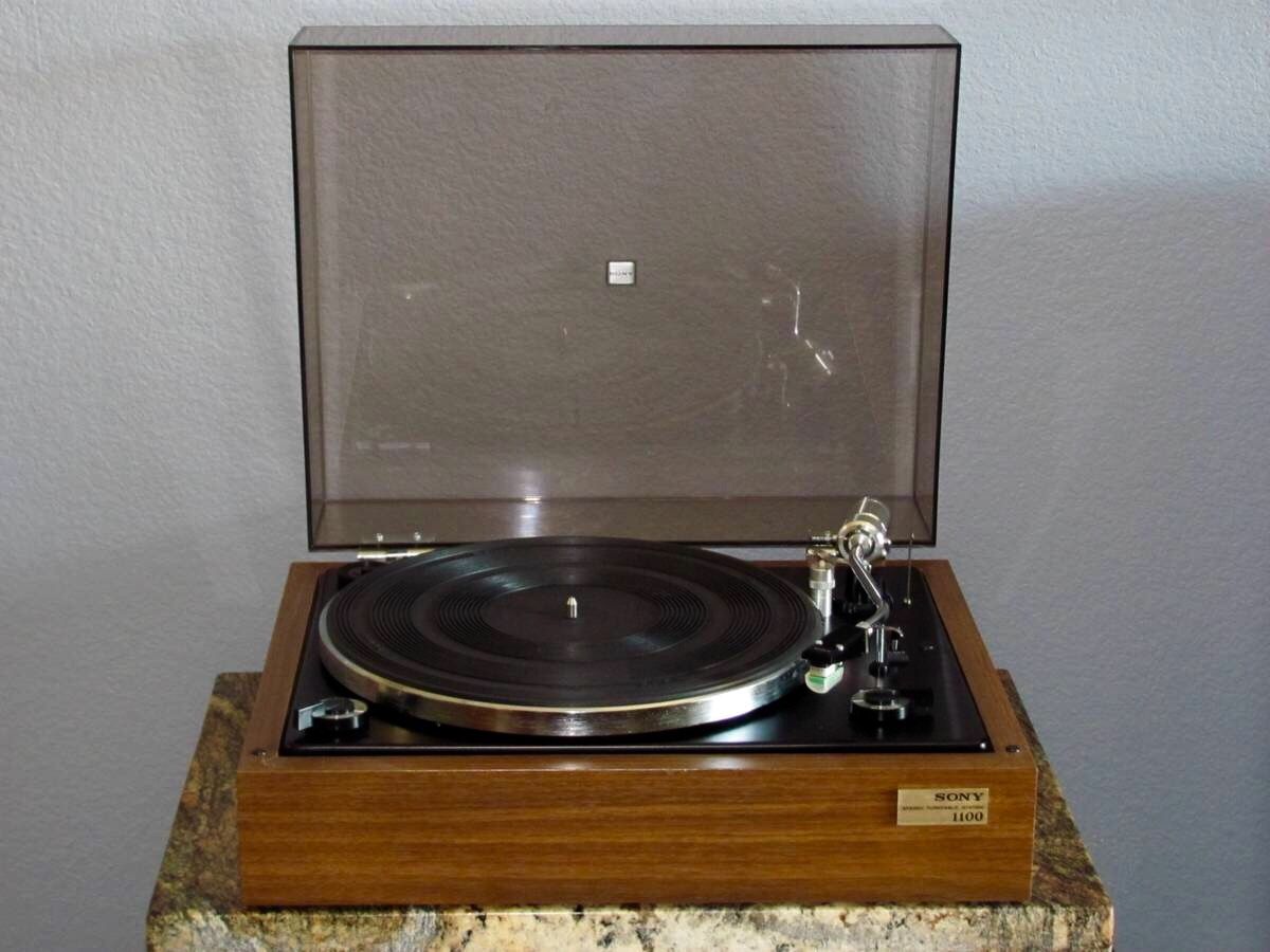 Vintage Sony PS-1100 Turntable