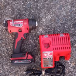 Milwaukee M18 Heat Gun 2688 Excellent Condition with Battery & Charger. For Pick Up Fremont Seattle. No Low Ball Offers Please. No Trades 