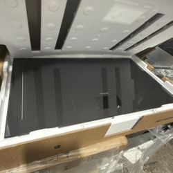 Thermador Masterpiece Freedom® 36” Induction Cooktop – Frameless Model CIT36YWBB  This luxury 36-inch Thermador induction cooktop features a smart fle