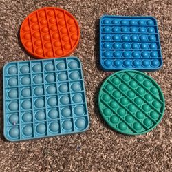 Circle and square pack of Pop It’s