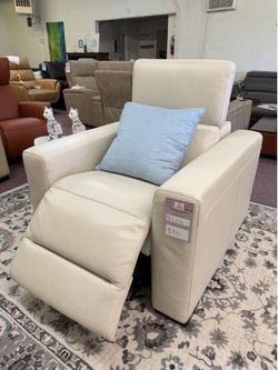 100% leather NEVIO single recliner chair with articulating headrest