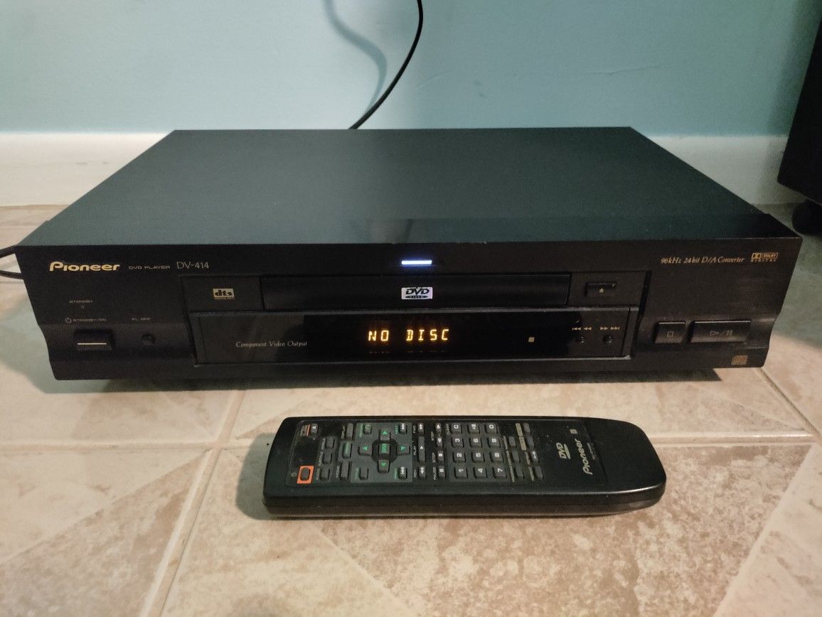 Pioneer DV-414 DVD Player With Remote 