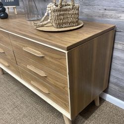 Beautiful MCM Bassett Dresser