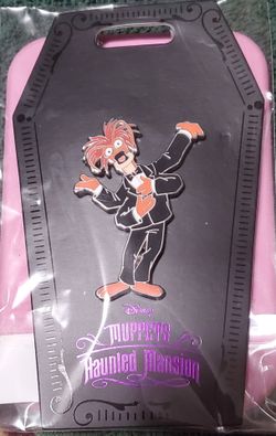 Disney WDI Exclusive D23 MOG 2021 Muppets Haunted Mansion Tuxedo Pepe LE 999 Pin