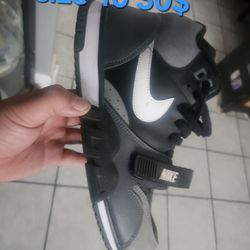 Nike Air Trainer 1