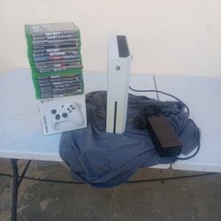 Xbox One 18 Games 1 Remote  New