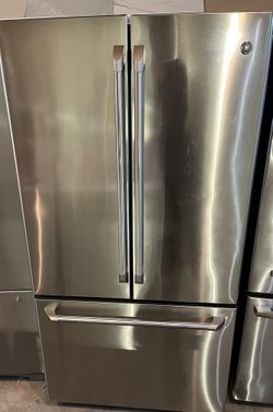 GE REFRIGERATOR 